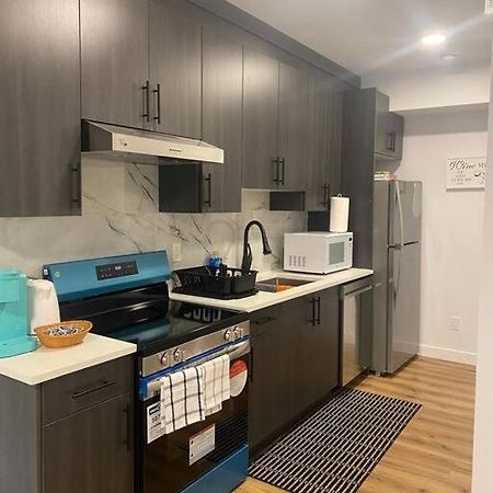 Pebbles' Cozy 2Bed Basement Suite - Near Downtown Edmonton Extérieur photo